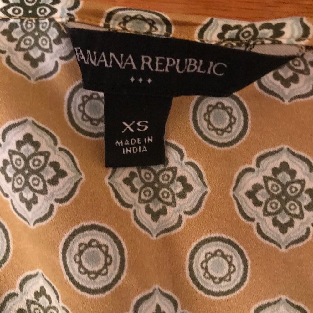 Patterned Blouse - Picture 2 of 2